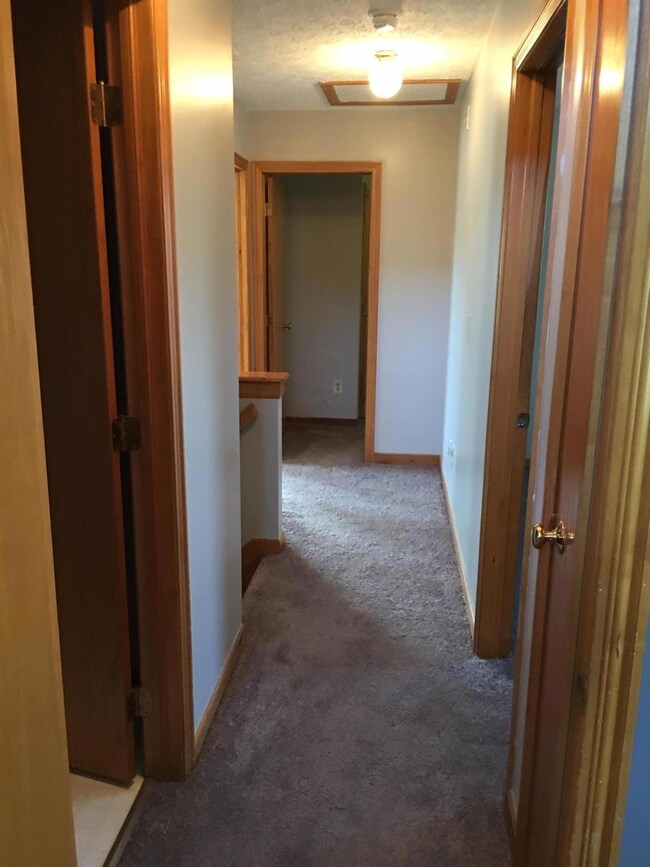 6946 Seafield Ct. upstairs hallway