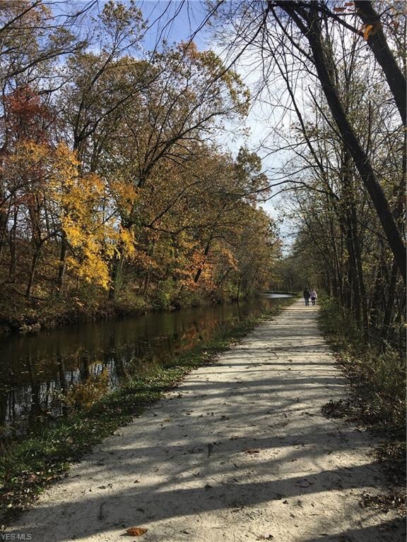 334 Alexis Ln, Canal Fulton, OH 44614 - photo 3