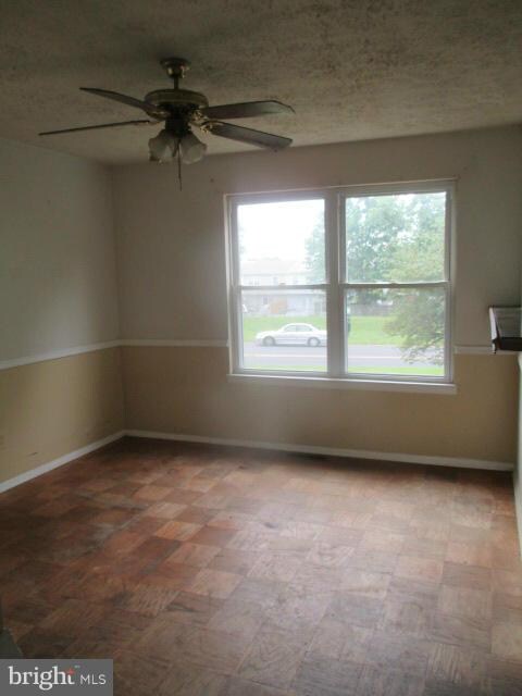 1488 Harford Square Dr, Edgewood, MD 21040 - photo 3