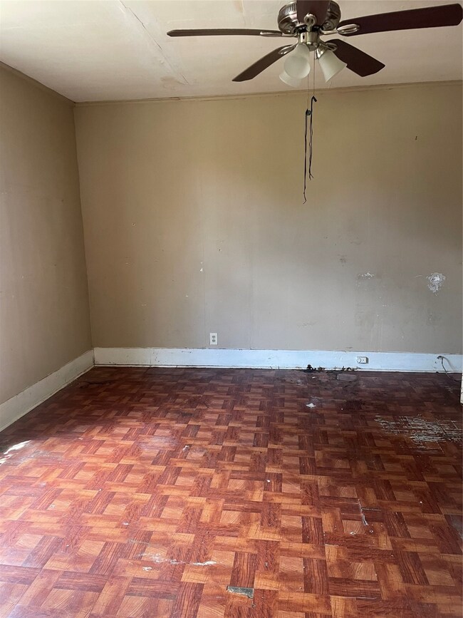 7303 Shotwell St, Houston, TX 77028 - photo 2