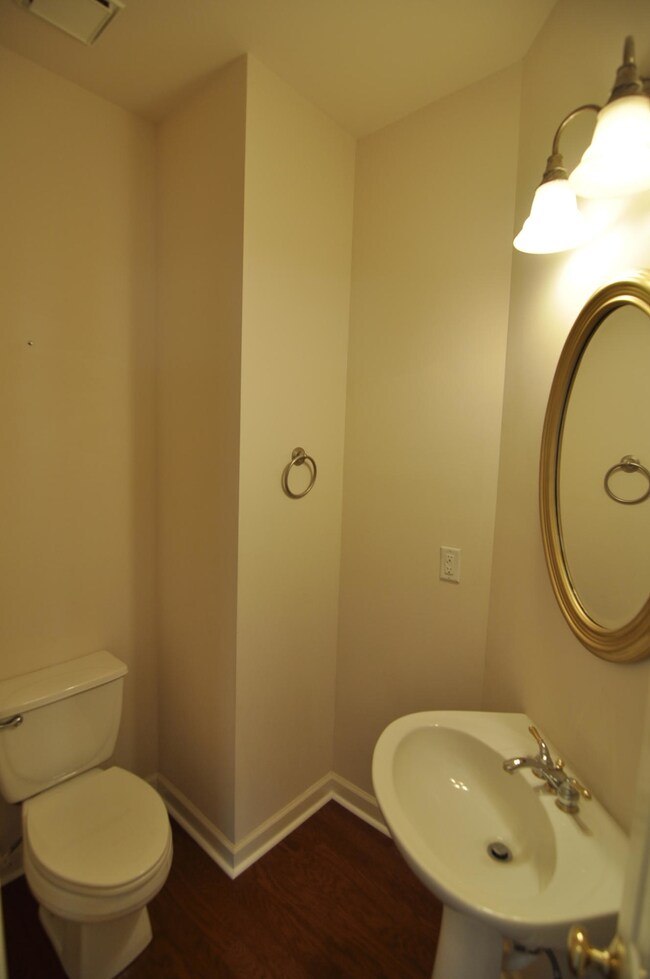 2109 Tall Grass Cir 009