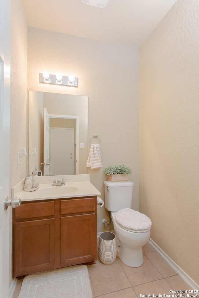 10902 Mustang Oak Dr, San Antonio, TX 78254 - photo 5