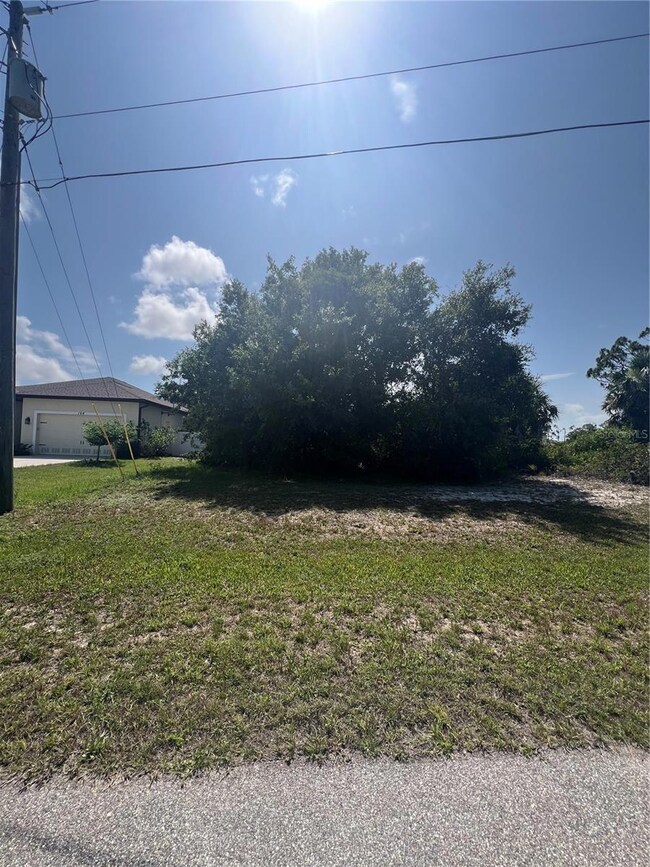 168 White Pine Dr, Rotonda West, FL 33947 - photo 3