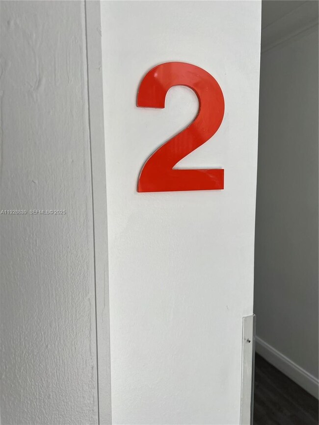 1115 Euclid Ave unit 2, Miami Beach, FL 33139 - photo 2