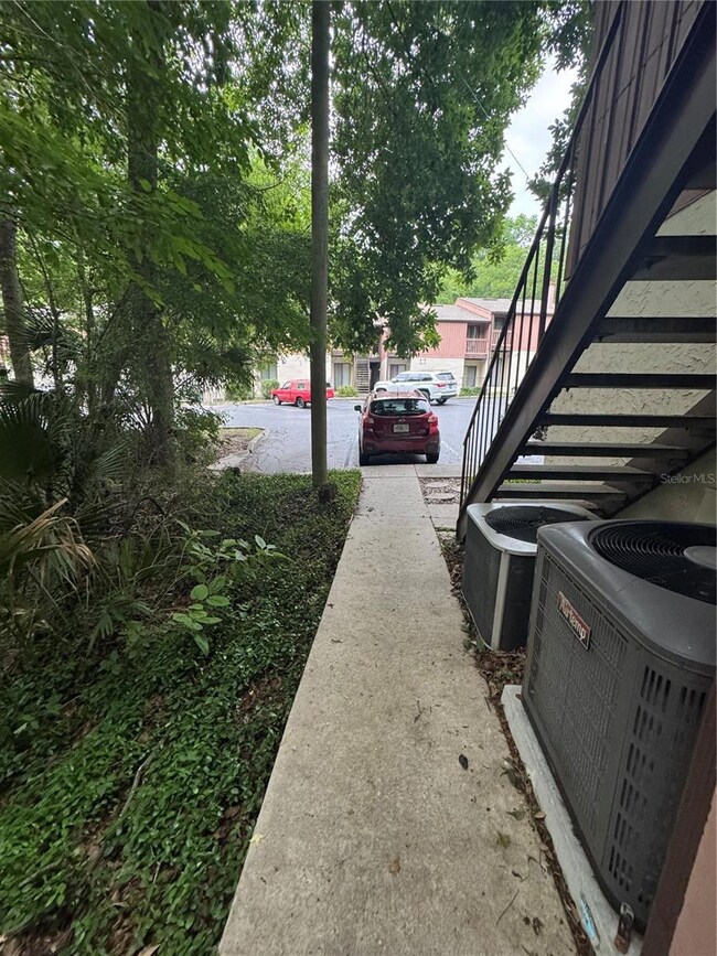 1515 NW 29th Rd unit E3, Gainesville, FL 32605 - photo 2