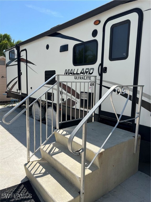 2019 Mallard 32 ft tow.