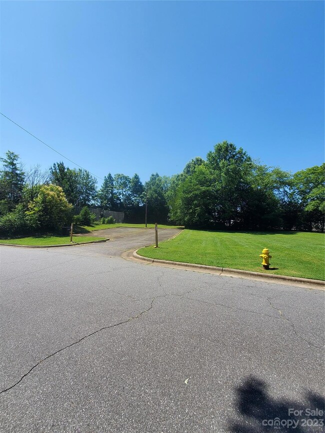 000 Dorset St, Statesville, NC 28677 - photo 5