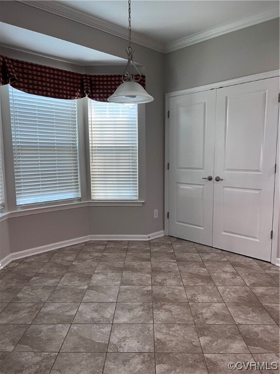 Eat in area with large pantry