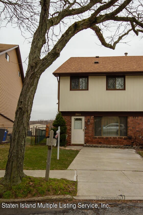 RE_Listing_360_RollingHillGreen_2021_IMG