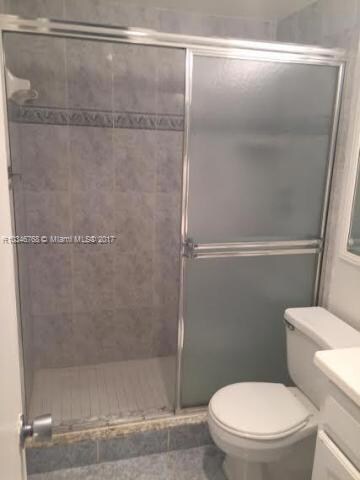 283 Norwich L unit ., West Palm Beach, FL 33417 - photo 2