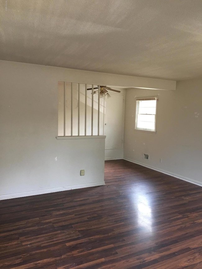 8508 Hudson Ln, Louisville, KY 40291 - photo 6