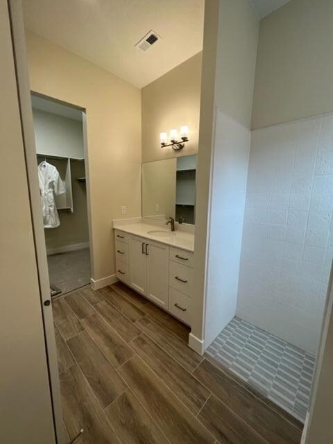 Master Bath Sink 2/Shower/Closet