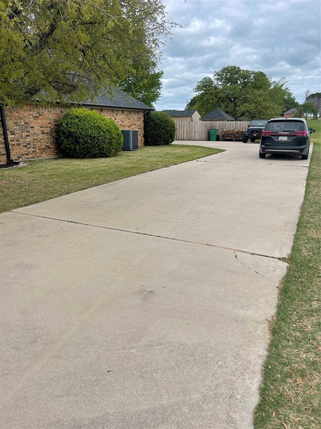 301 Ridge Rd, Decatur, TX 76234 - photo 3