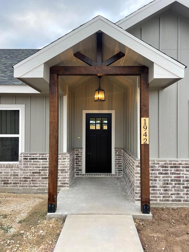 1942 Beaty Rd, San Angelo, TX 76904 - photo 2