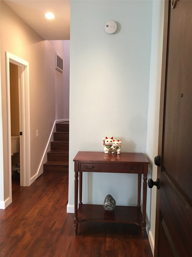 61 Litchfield Ln, Houston, TX 77024 - photo 3