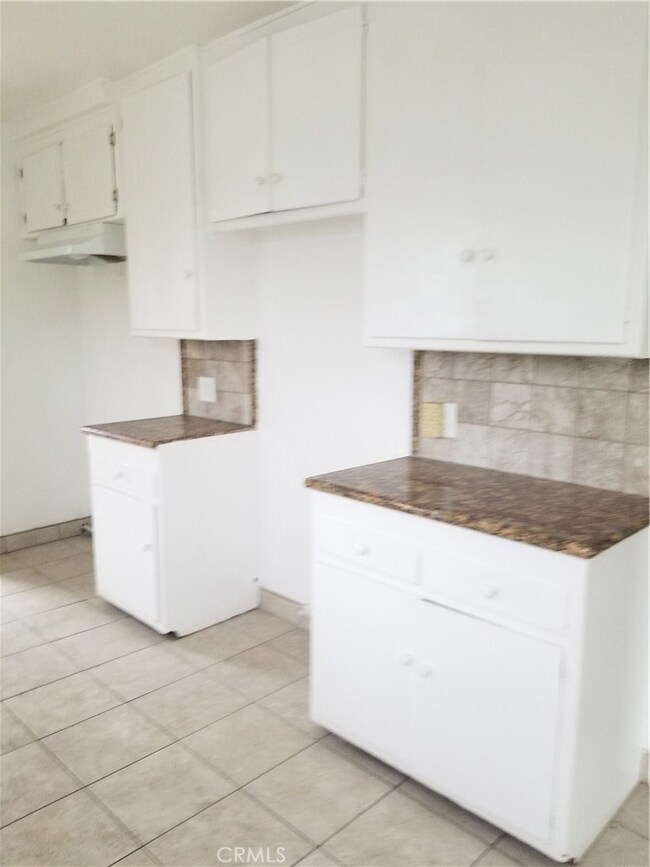 912 N Evers Ave, Compton, CA 90220 - photo 7