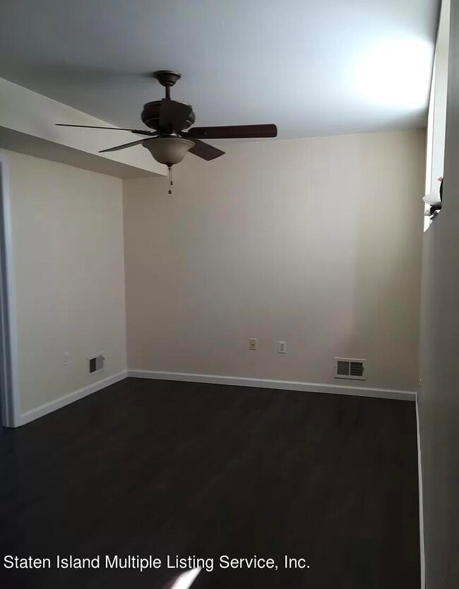 15 Culotta Ln, Staten Island, NY 10309 - photo 7