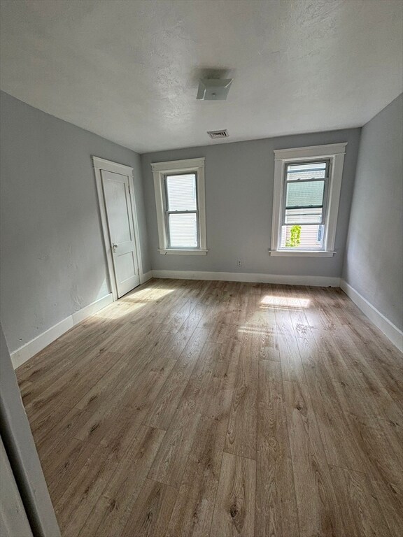 12 Hillside St, Worcester, MA 01610 - photo 5