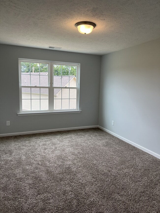 380 Grace Ct, Manchester, TN 37355 - photo 4