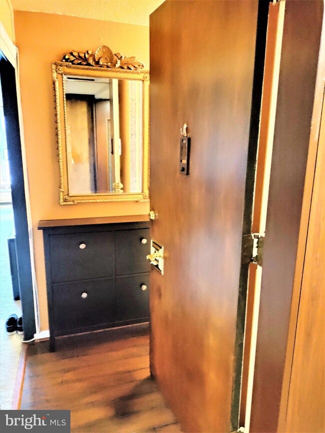 Green Hill Condominiums unit WB913, Wynnewood, PA 19096 - photo 2