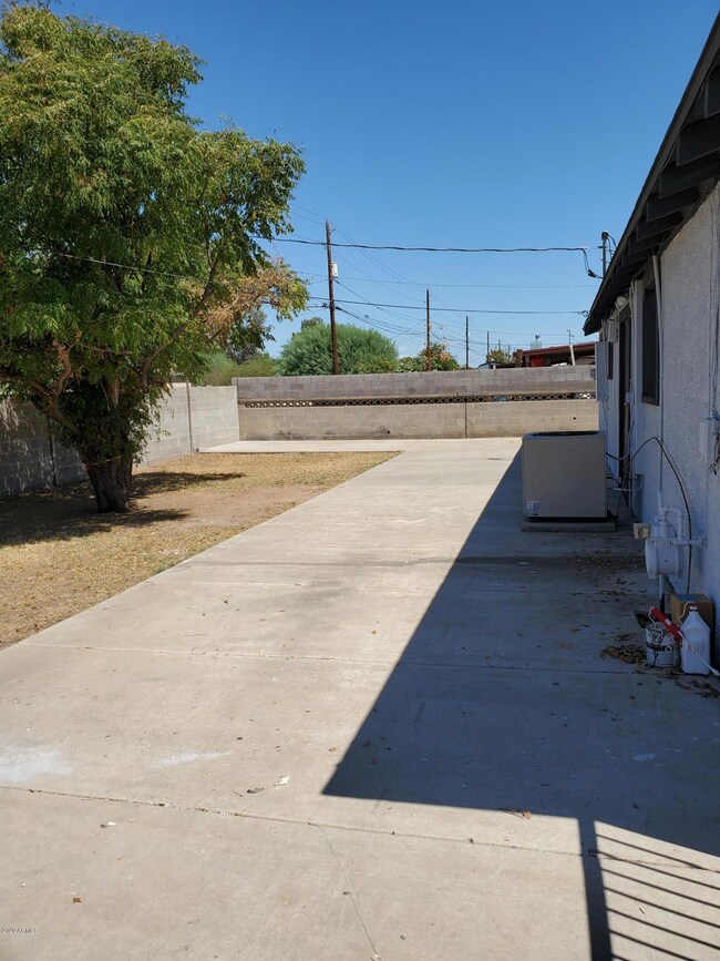 4126 N 47th Ave, Phoenix, AZ 85031 - photo 2