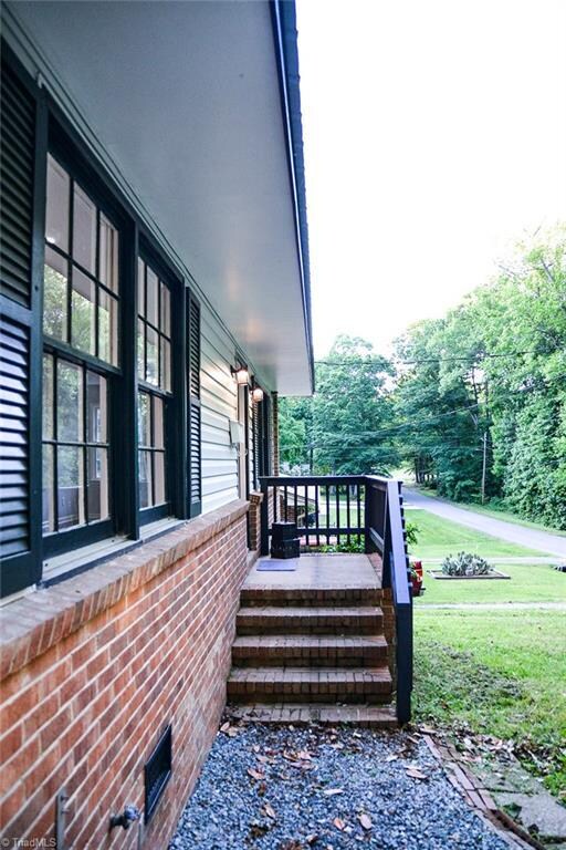 607 N Fir Ave, Siler City, NC 27344 - photo 2