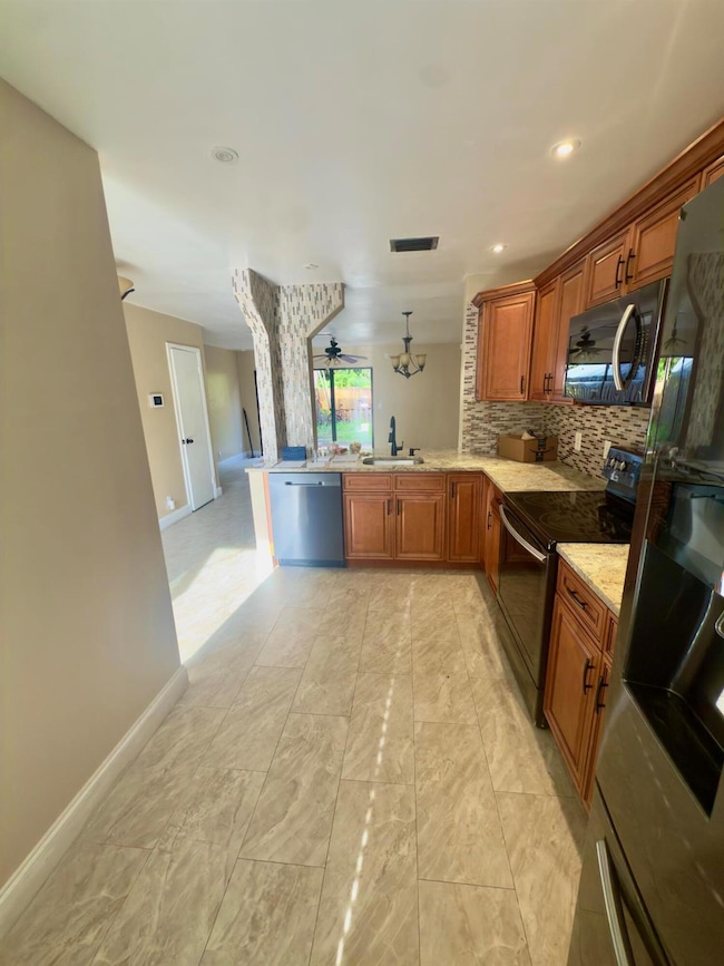 799 Hill Dr unit F, West Palm Beach, FL 33415 - photo 6