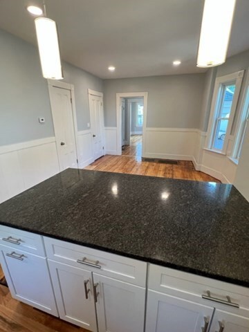 9 1/2 E Collins St unit 1, Salem, MA 01970 - photo 2