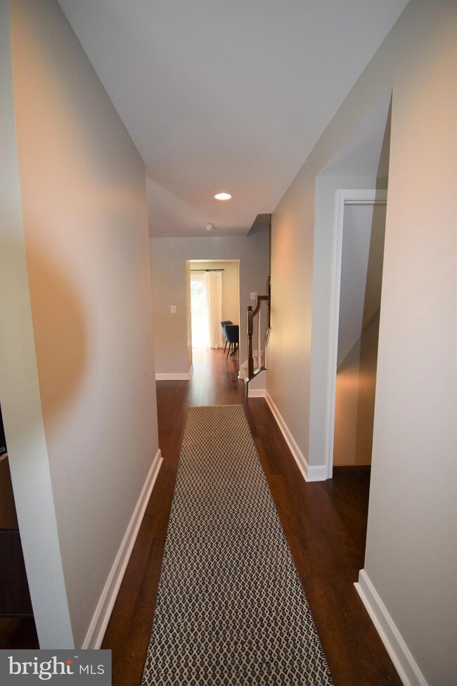 16268 Taconic Cir, Dumfries, VA 22025 - photo 3