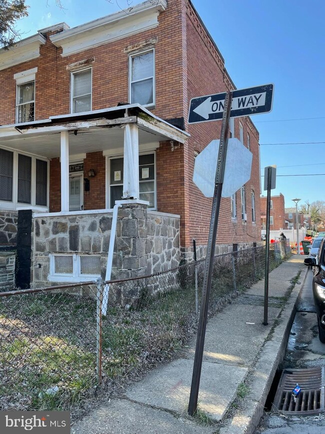 240 N Monastery Ave, Baltimore, MD 21229 - photo 2