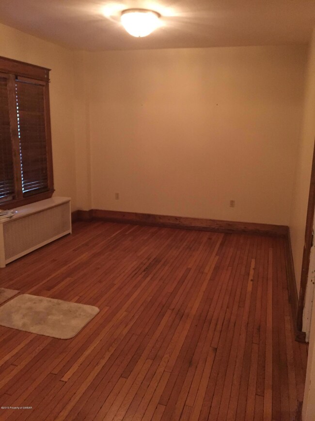 351 Rutter Ave, Kingston, PA 18704 - photo 2