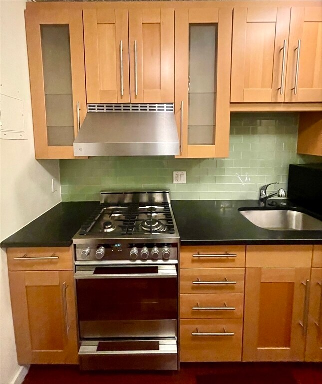 44 Washington St unit 412, Brookline, MA 02445 - photo 2