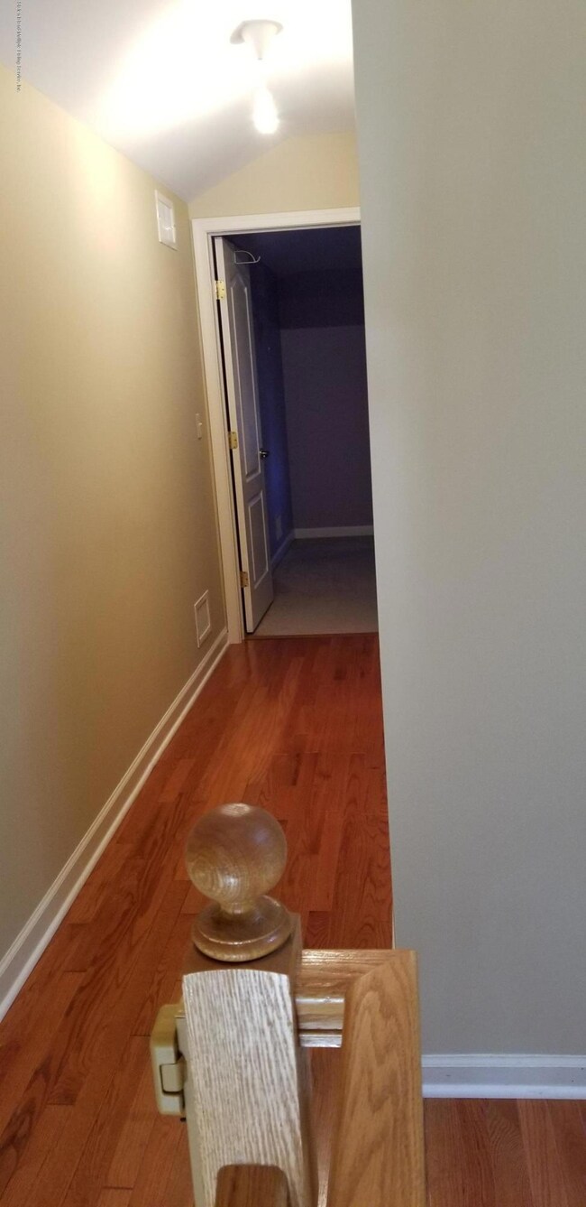 32 Calvanico Ln, Staten Island, NY 10314 - photo 5