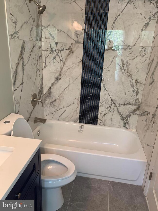 903 Cypress Point Cir, Bowie, MD 20721 - photo 2