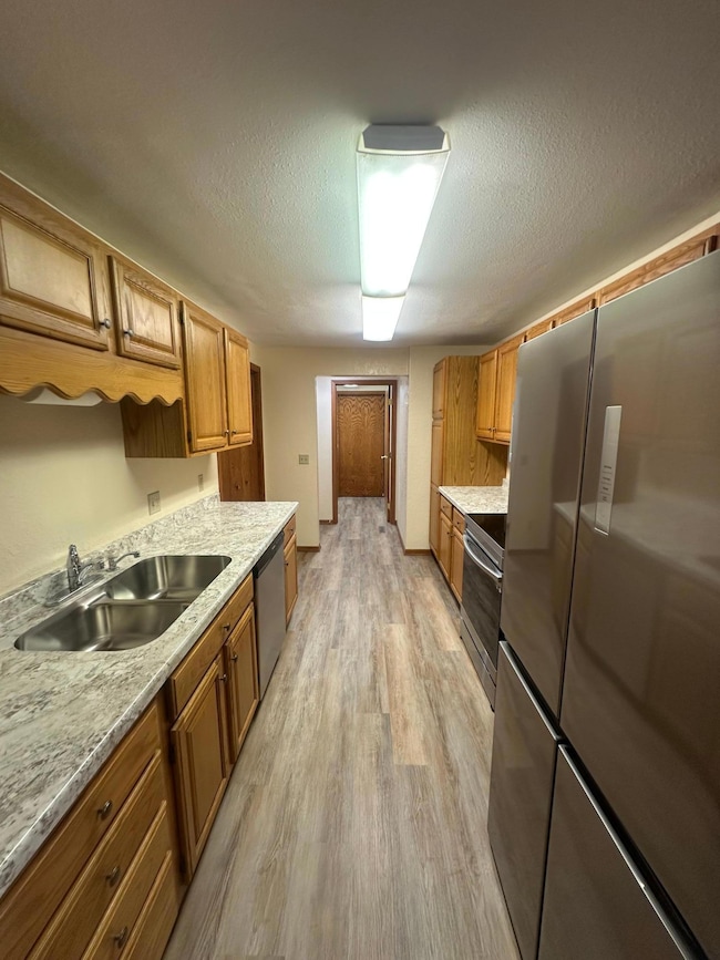 1103 Horizon Dr, Marshall, MN 56258 - photo 3