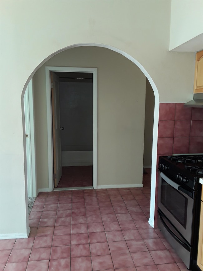 212 48th St unit 4, Union City, NJ 07087 - photo 4