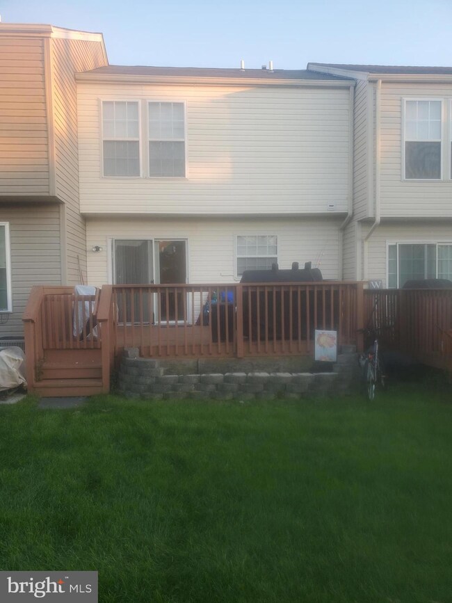 1286 Hunter Ln, Perkiomenville, PA 18074 - photo 2