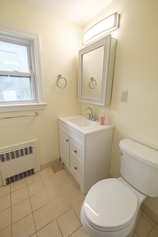 19 Faxon St unit F, Newton, MA 02458 - photo 5
