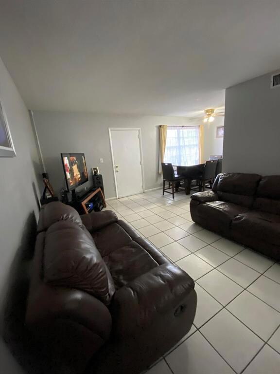 Westland Manors East Condos unit 304, Hialeah, FL 33012 - photo 4