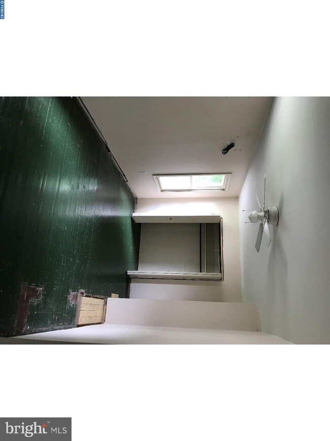 1524 Queen St, Reading, PA 19605 - photo 7