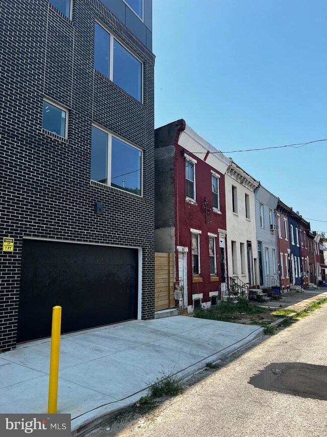 904 W Arizona St, Philadelphia, PA 19133 - photo 2