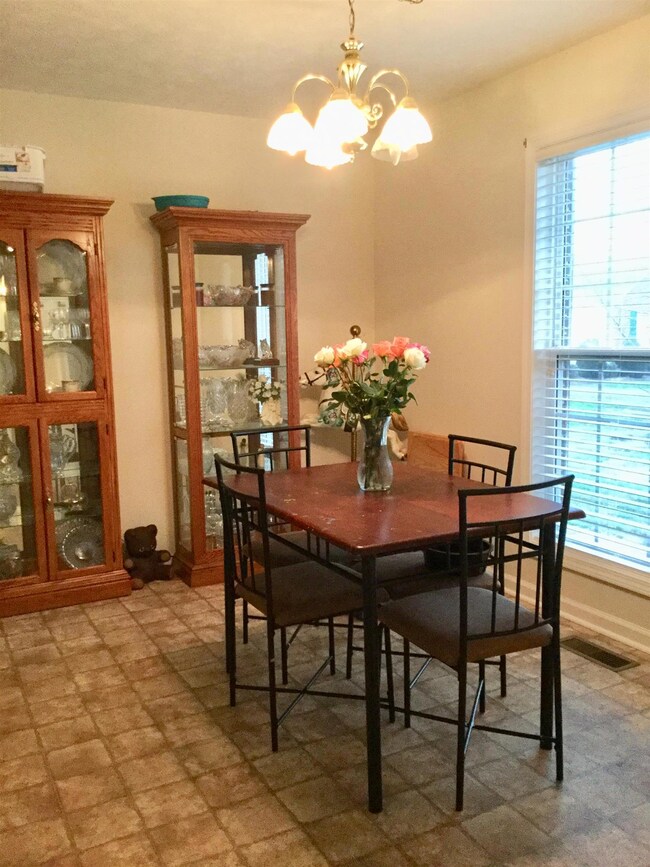 107 Oriole Cir, Shelbyville, TN 37160 - photo 7