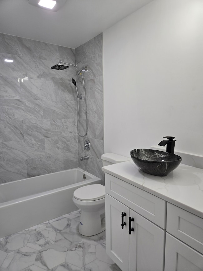 5117 N East River Rd unit 1A, Chicago, IL 60656 - photo 3