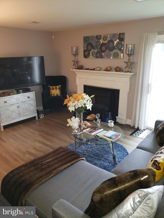 1474 Lowell Ct, Crofton, MD 21114 - photo 5