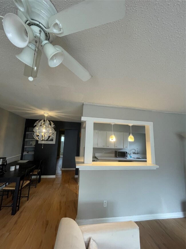 2513 Driscoll St unit 2, Houston, TX 77019 - photo 3