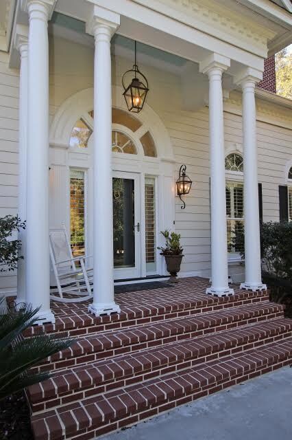 Elegant exterior entry