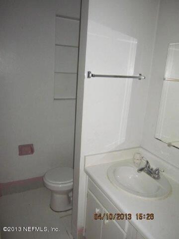 2649 Elisa Dr W, Jacksonville, FL 32216 - photo 5