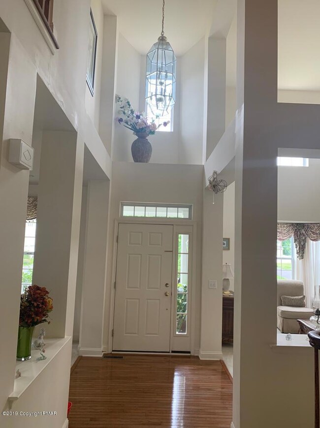 2725 Fringe Ln, Easton, PA 18040 - photo 4