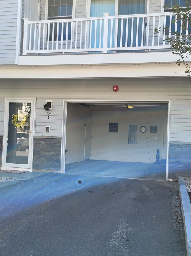 34 Callaway Dr unit 4, Concord, NH 03301 - photo 3