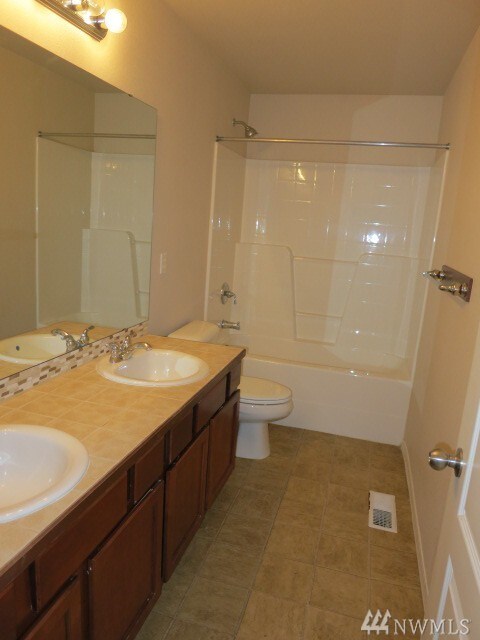 6818 278th St NW, Stanwood, WA 98292 - photo 5